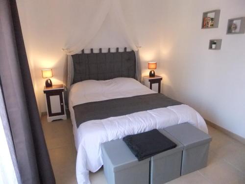 Gîte Les Esparrus (Gite Les Esparrus) in Villecroze Gîte Les Esparrus (Gite Les Esparrus) in Villecroze