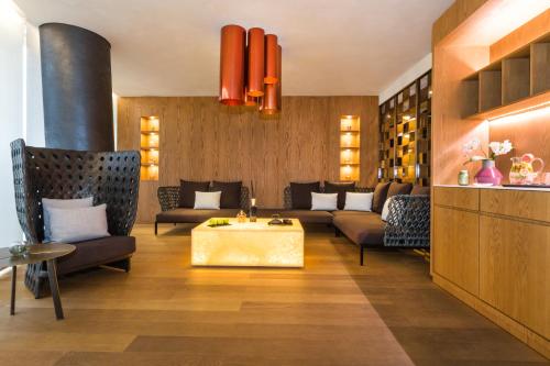 Парна баня, Maritim Hotel Plaza Tirana in Тирана Парна баня, Maritim Hotel Plaza Tirana in Тирана