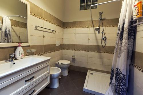 Bathroom, Agriturismo Sole di Sicilia in Reggio Calabria Bathroom, Agriturismo Sole di Sicilia in Reggio Calabria