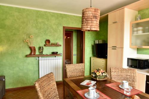 Facilities, Holiday Apartment Albachiara in Tavernola Bergamasca Facilities, Holiday Apartment Albachiara in Tavernola Bergamasca