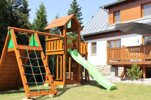 Vila Apalucha49 Čeladná - 12 osob (Vila Apalucha49 Celadna - 12 osob) in Celadna Vila Apalucha49 Čeladná - 12 osob (Vila Apalucha49 Celadna - 12 osob) in Celadna