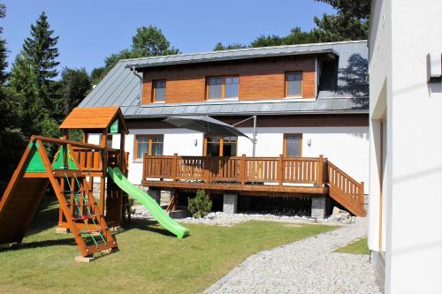 Vila Apalucha49 Čeladná - 12 osob (Vila Apalucha49 Celadna - 12 osob) in Celadna Vila Apalucha49 Čeladná - 12 osob (Vila Apalucha49 Celadna - 12 osob) in Celadna