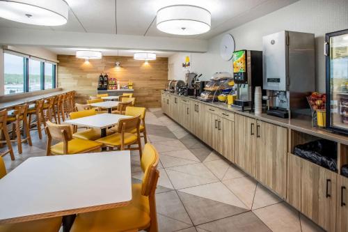 Étterem, Days Inn by Wyndham Duluth/By Miller Hill Mall near Duluth nemzetközi repülőtér Étterem, Days Inn by Wyndham Duluth/By Miller Hill Mall near Duluth nemzetközi repülőtér