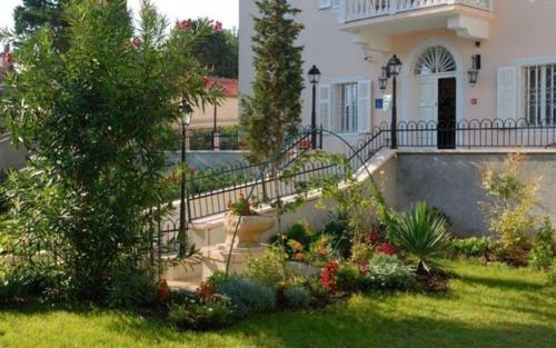 This photo about VILLA DEIS shared on HyHotel.com