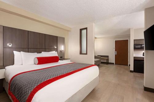 Facilities, Ramada by Wyndham Suites Orlando Airport near Orlando International Airport Facilities, Ramada by Wyndham Suites Orlando Airport near Orlando International Airport