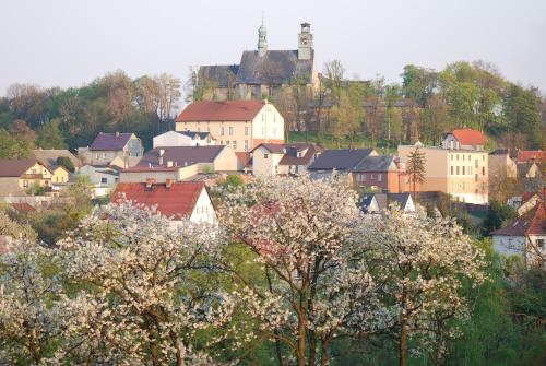 Vista exterior, Dom Pielgrzyma - GÓRA ŚW ANNY (Dom Pielgrzyma - GORA SW ANNY) in Gora Swietej Anny Vista exterior, Dom Pielgrzyma - GÓRA ŚW ANNY (Dom Pielgrzyma - GORA SW ANNY) in Gora Swietej Anny