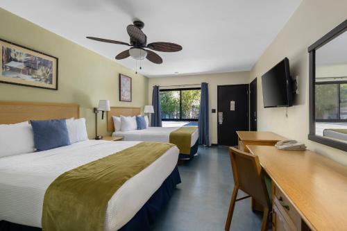 Caliente Tropics Hotel in Palm Springs South Caliente Tropics Hotel in Palm Springs South