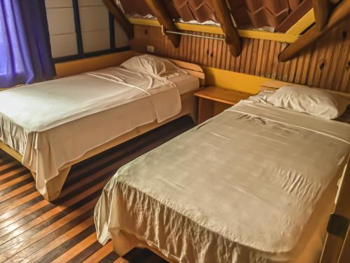 Hotel Cabinas Las Tinajas