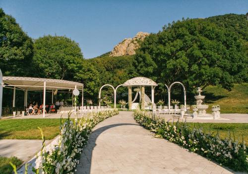 Hotel Orlinye Skaly in Lermontov Hotel Orlinye Skaly in Lermontov