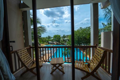 Balcony/terrace, Amaranthe Bay Resort & Spa in Trincomalee Balcony/terrace, Amaranthe Bay Resort & Spa in Trincomalee