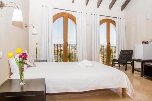 Hostal Gran Sol in Les Cometes Hostal Gran Sol in Les Cometes