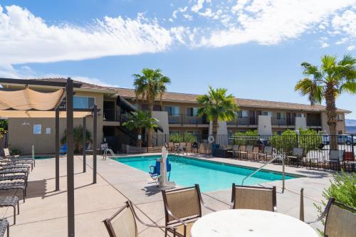 Úszómedence, Days Inn by Wyndham Lake Havasu in Lake Havasu City (Arizona) Úszómedence, Days Inn by Wyndham Lake Havasu in Lake Havasu City (Arizona)