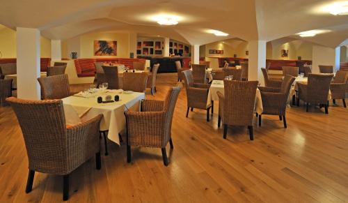 Restaurante, Pestana Viking Beach and Spa Resort (LTI Pestana Viking Beach and Spa Resort) in Lagoa Restaurante, Pestana Viking Beach and Spa Resort (LTI Pestana Viking Beach and Spa Resort) in Lagoa