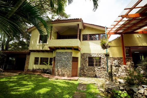 Casa de Piedra Escazu in San Antonio Casa de Piedra Escazu in San Antonio