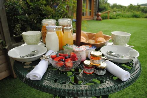 Comida y bebida, A Barn at South Downs Stay in Basingstoke Comida y bebida, A Barn at South Downs Stay in Basingstoke