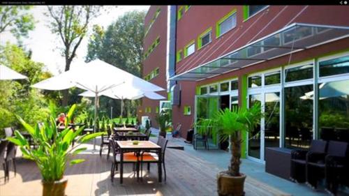 Balcony/terrace, Hotel Greenrooms in Puntigam Balcony/terrace, Hotel Greenrooms in Puntigam