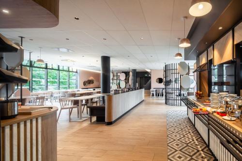 Food and beverages, B&B HOTEL Paris Porte des Lilas in Le Pre-Saint-Gervais Food and beverages, B&B HOTEL Paris Porte des Lilas in Le Pre-Saint-Gervais