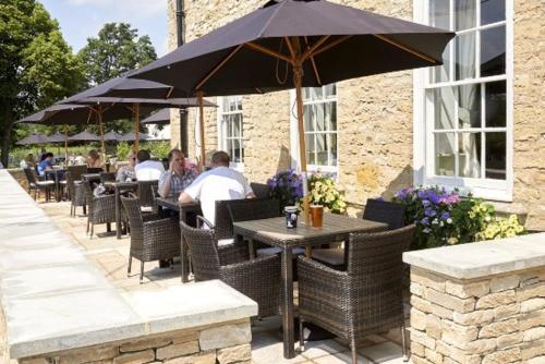 Pohled zvenku, The Evenlode Hotel in Eynsham Pohled zvenku, The Evenlode Hotel in Eynsham