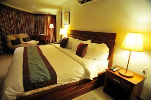 Tropical Keys in Paramaribo Tropical Keys in Paramaribo