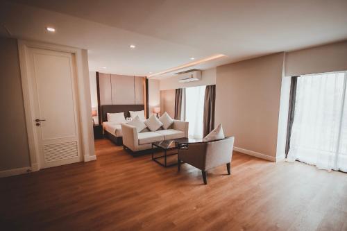 AVA Hotel in Phitsanulok City Center AVA Hotel in Phitsanulok City Center