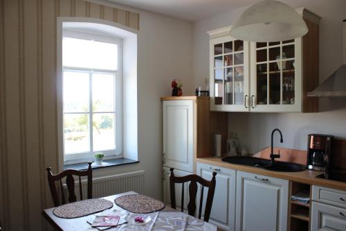 Kitchen, Ferienwohnung Ostwind in Gonnersdorf (Rhineland-Palatinate) Kitchen, Ferienwohnung Ostwind in Gonnersdorf (Rhineland-Palatinate)