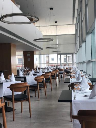 Restaurant, VIP Executive Azores Hotel in Ponta Delgada Restaurant, VIP Executive Azores Hotel in Ponta Delgada