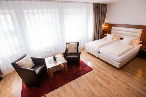 ZUM ZIEL Hotel Grenzach-Wyhlen bei Basel in جرينزاش- ويهلين ZUM ZIEL Hotel Grenzach-Wyhlen bei Basel in جرينزاش- ويهلين