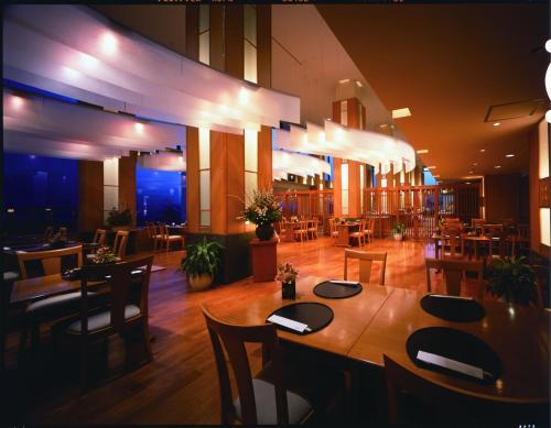 Restaurant, Hotel Mt. Fuji in Yamanakako Restaurant, Hotel Mt. Fuji in Yamanakako