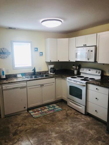 在meiguo.com看到的47 Sea Isle Village - One Bedroom Bungalow的介绍图片