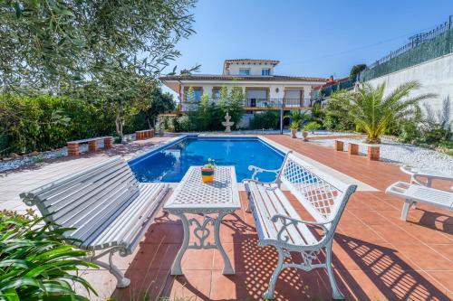 Hotel Apartament Castell i Mar by Hauzify