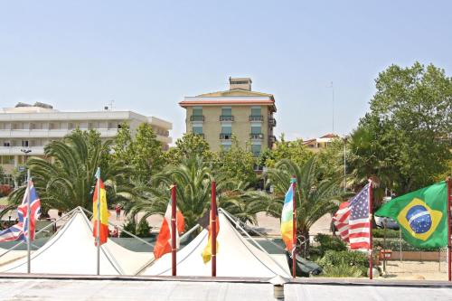 Vista exterior, Hotel Cesare in Giulianova Vista exterior, Hotel Cesare in Giulianova