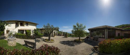 Garden, Country House Il Cascinale in Colonnella Garden, Country House Il Cascinale in Colonnella