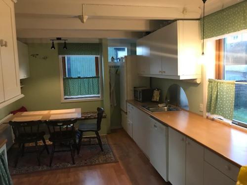 Det lille gule hus in Trongisvágur Det lille gule hus in Trongisvágur