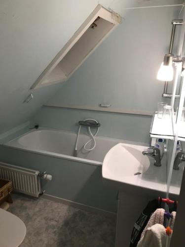 Det lille gule hus in Trongisvágur Det lille gule hus in Trongisvágur