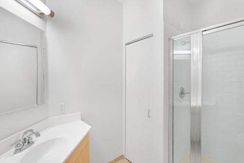 This photo about Global Luxury Suites at China Town shared on HyHotel.com