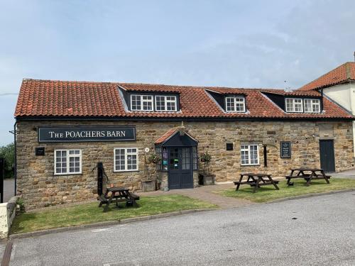 ทางเข้า, Poacher's Barn in เคย์ทัน ทางเข้า, Poacher's Barn in เคย์ทัน