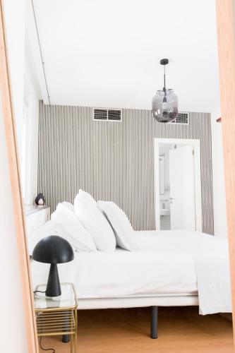 HomeForGuest Design Attic Apartment FREE Parking