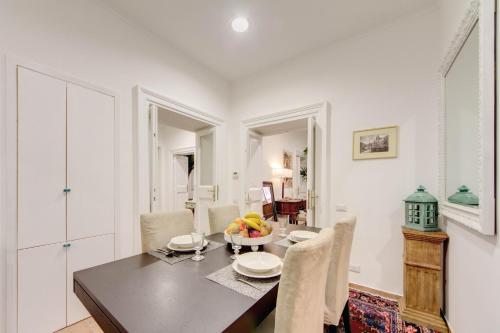 This photo about Mymagicrome - Piazza Di Spagna shared on HyHotel.com