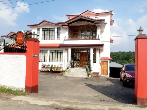 Entrance, Pine Hill Home Stay in Shillong Entrance, Pine Hill Home Stay in Shillong
