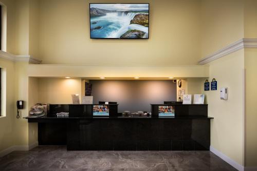 Vestíbulo, Days Inn by Wyndham Wayne in Wayne Vestíbulo, Days Inn by Wyndham Wayne in Wayne