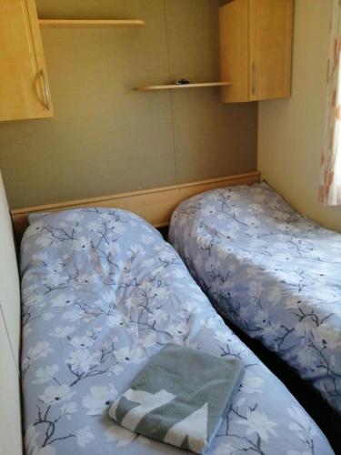 Caravan ( Static, within a super holiday park ) in Birchington Caravan ( Static, within a super holiday park ) in Birchington
