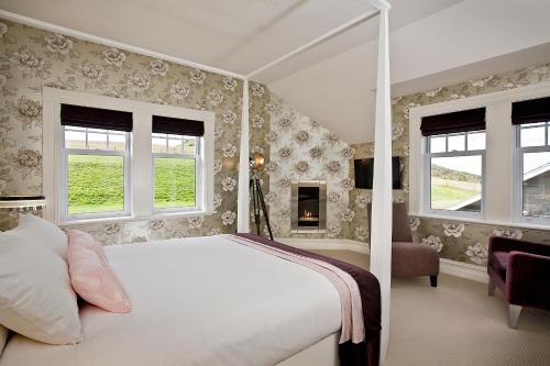 Camp Estate at Larnach Castle near The Royal Albatross Centre Camp Estate at Larnach Castle near The Royal Albatross Centre