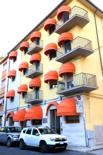 Vista exterior, Albergo Cantiani in Ancona Vista exterior, Albergo Cantiani in Ancona