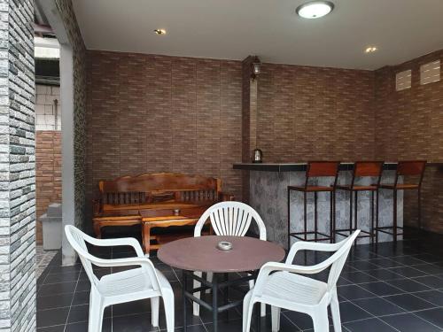 Facilities, Sairee Center Guest House in Sairee Facilities, Sairee Center Guest House in Sairee