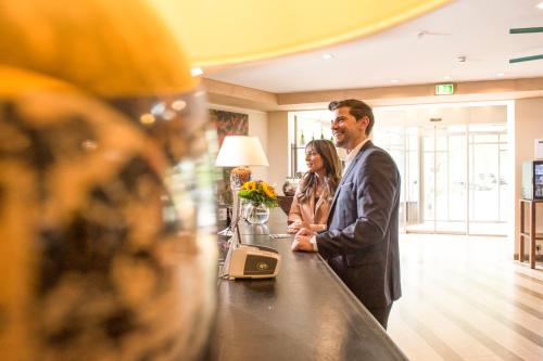 Αίθουσα υποδοχής, Carathotel Basel/Weil am Rhein in Βέιλ Αμ Ράιν Αίθουσα υποδοχής, Carathotel Basel/Weil am Rhein in Βέιλ Αμ Ράιν