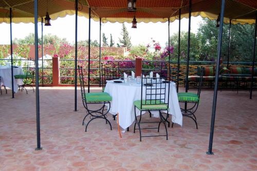 Riad les jardins Mabrouk in טרודנט Riad les jardins Mabrouk in טרודנט