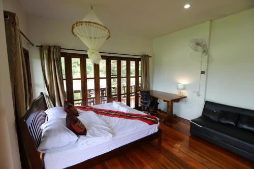 Hotsia Homestay (บ้านเที่ยวสะใจ) in Si Don Chai Hotsia Homestay (บ้านเที่ยวสะใจ) in Si Don Chai