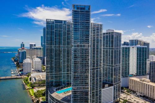 MIAMI ICON TOWER DESIGN Luxury Apartments Miami 