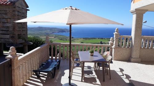 Létesítmények, Mirador do faro Touriñan (Mirador do faro Tourinan) in Nemina Létesítmények, Mirador do faro Touriñan (Mirador do faro Tourinan) in Nemina