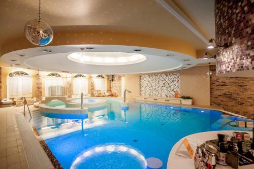 카이저호프 호텔 (Kaiserhof Hotel) in 칼리 닌그라드 카이저호프 호텔 (Kaiserhof Hotel) in 칼리 닌그라드